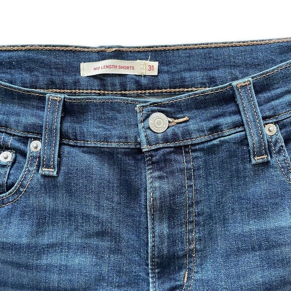 New Levi’s Mid Length Shorts Dark Blue Denim Jean Women’s Sz 31 Stretch Cuffed - Picture 2 of 7